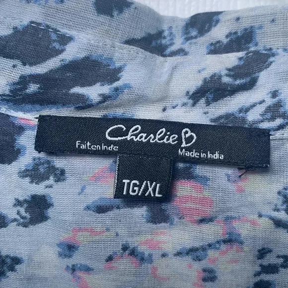 Charlie B cotton animal, print blouse size extra large - Picture 2 of 7